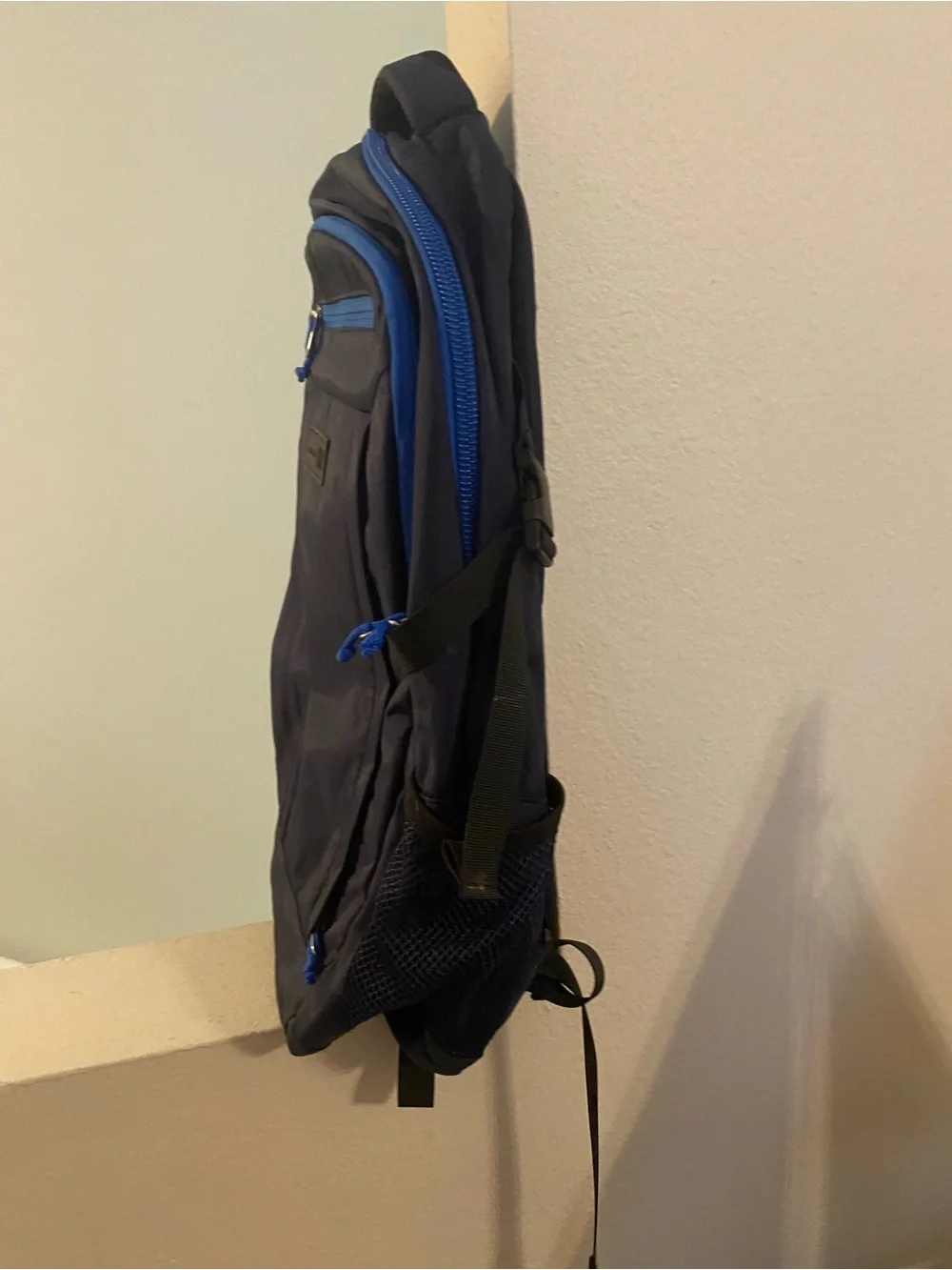 GAP durable navy